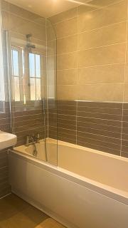 Modern Double bedroom Near Wellingborough station - 4