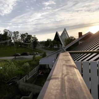 With the Arctic Cathedral as your neighbour! - Tromsø - 7