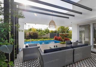 The Garden Stay by StayJadePool2BHKLawnAC - - 6