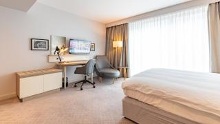 Holiday Inn Manchester - City Centre by IHG - Manchester - 9