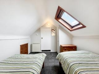 Triss - Uk47642 - 1