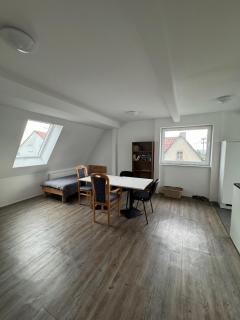 4 Schlafzimmer, Nahe Flughafen und Messe Stuttgart - 2