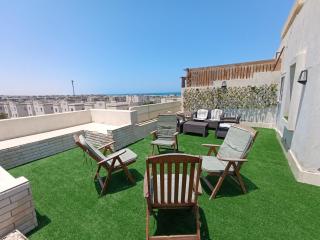 2BR Amwaj Penthouse Full AC Beach Haven - 7