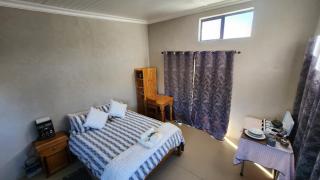 Shama Lodge - "Silent Sunsets" Duplex Cottage - Steytlerville - 2
