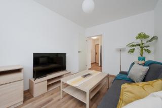 Apartment Legnicka Wroclaw with PARKING by Noclegi Renters - 2