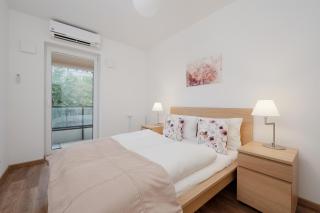 Apartment Legnicka Wroclaw with PARKING by Noclegi Renters - 9