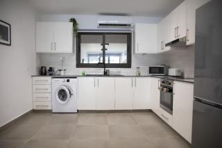 Spacious 2BR Apartment with Private Yard - Prime Location in Paphos - Sunshine Venus - Paphos - 2