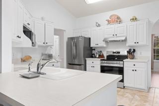 Pet Friendly Beach House - Baby Blue Heron by Panhandle Getaways - 4