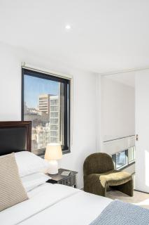 Foundry Top Floor 2BR Loft Parking & Workspace - Melbourne - 3