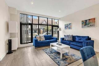 Cheam Village London 2 Bed Modern Flat Long Stays Welcome with Parking - Cheam - 0