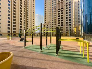 Modern 1BR in JBR, Walk to Beach & Marina - 2