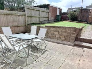 Hillrise - 3 bedroom house with garden - Cardiff - 8