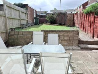 Hillrise - 3 bedroom house with garden - Cardiff - 2