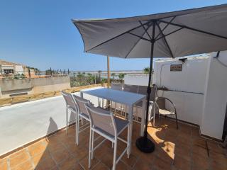 Casa Flamingo - Corner house near beach & boulevard with sea & salt lake view - 4