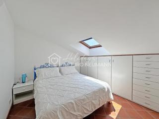 239 - Comoda mansarda in centro con vista mare - POSTO AUTO E ARIA CONDIZIONATA INCLUSI- SPIAGGIA gratis al WHITE BEACH CLUB fino al 14-9 sab e dom esclusi - 6
