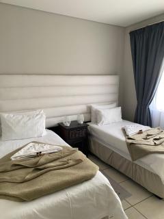 HK Stays - Windhoek - 7