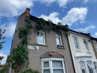 Charming Stratford Hideaway Whole 2 Bedroom House incl Courtyard Garden - Londra - 8