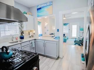 Soothing Blues in Peaceful 2BR 1BA Cottage - 1