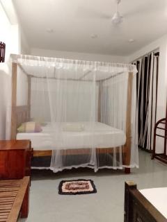 Little Sunshine Guest House & Restaurant - Tangalle - 9