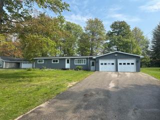 Charming 3-bedroom house - 3