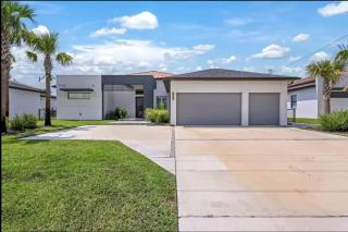 Luxury Escape in Cape Coral - 4