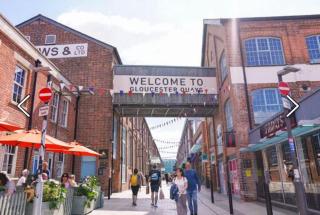 Spacious 2-Bed Apartment, Sleeps 5, Central, Perfect for Contractors, Secure Parking - 4