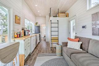 Updated Texas Tiny Home Rental on Lake Travis - Spicewood - 0