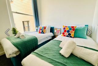 Central-Contractor-Discounts-Wifi-Parking - - 7