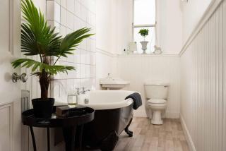 Stylish Town Apt - Moffat - 3