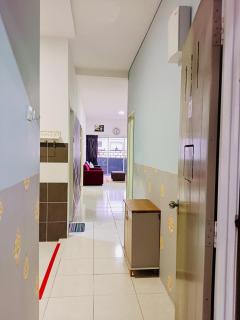 Golden Bright Future Homestay - 9