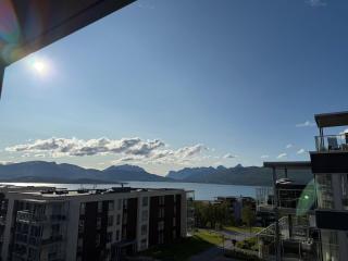 Central apartment with stunning view - Tromsø - 6