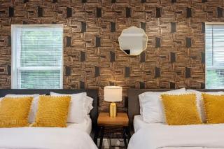 Houston 3BR Suite with BBQ Arcade & Fire Pit - 0