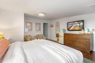 THE CORNISH SUITE at Inn on Fleming Key West! - 9