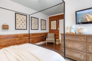 THE TRUMAN ROOM at Inn on Fleming Key West! - 7