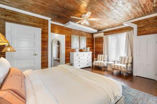THE HEMINGWAY SUITE at Inn on Fleming Key West! - 8