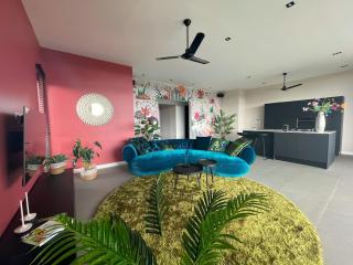 Luxe villa met zwembad in beveiligde woonwijk - 9