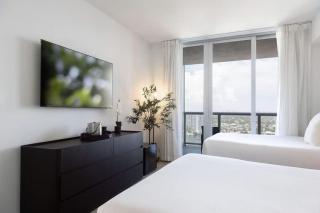 Epic 29th-Floor Studio at Beachwalk Resort - 4