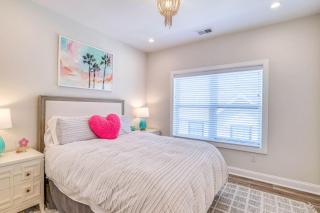 Bespoke Elegance - A Modern Coastal Masterpiece - 8