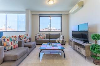 Beytna - Classy 3-BR Apartment & Terrace in Mansourieh - 0