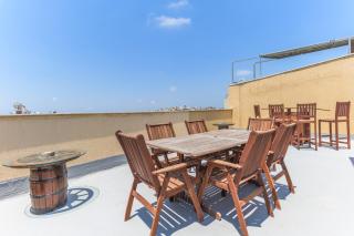 Beytna - Classy 3-BR Apartment & Terrace in Mansourieh - - 9