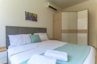 Beytna - Classy 3-BR Apartment & Terrace in Mansourieh - - 5