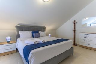 Beytna - Classy 3-BR Apartment & Terrace in Mansourieh - - 1