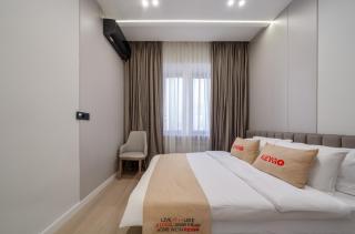Large 2 bedroom designer apartment KeyGo #0174 in the center your cozy apartment is just minutes from the Opera House - 8