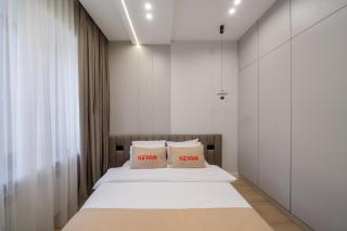 Large 2 bedroom designer apartment KeyGo #0174 in the center your cozy apartment is just minutes from the Opera House - 5