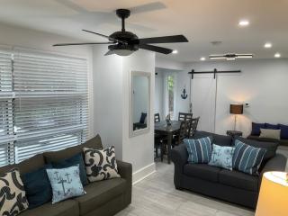 Cozy Coastal Retreat N Lake Ontario Sleeps 8 - 9