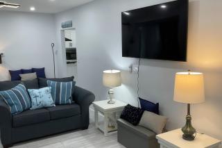 Cozy Coastal Retreat N Lake Ontario Sleeps 8 - 8