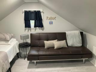 Cozy Coastal Retreat N Lake Ontario Sleeps 8 - 2