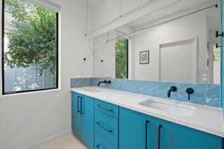 Modern Luxury in the Heart of Austin 3BR 3BA with Huge Balcony - 3