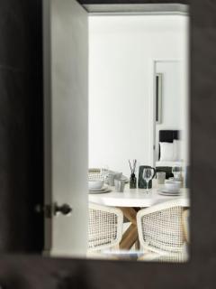 Modern Studio Retreat in Heart of Sunnybank - 1