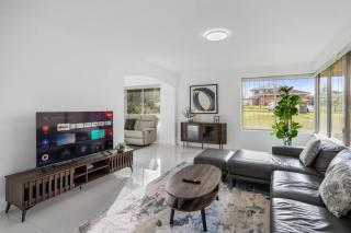 Spacious Dual Stay Main House Separate Studio - 7